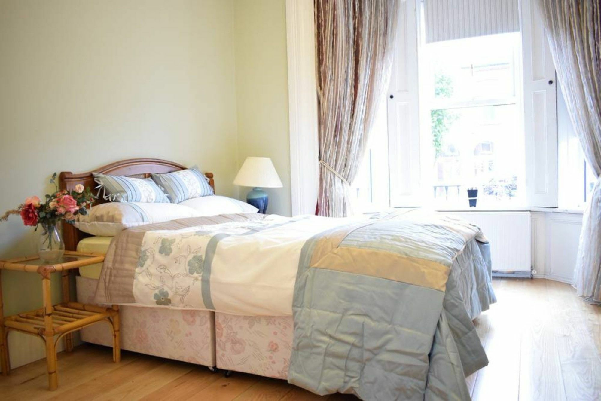 5 Bedroom House In Drumcondra Sleeps 10 Apartment Dublin