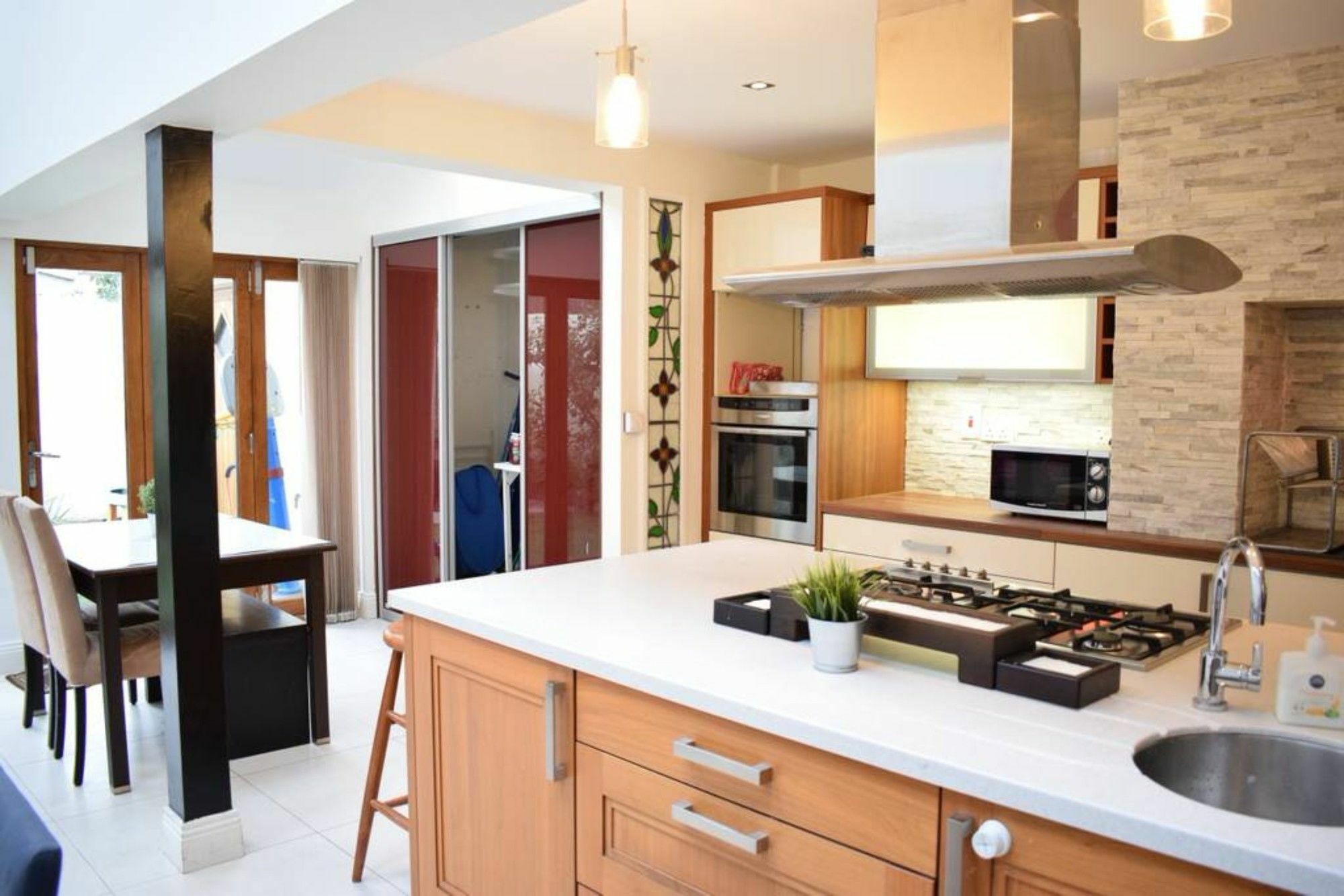 5 Bedroom House In Drumcondra Sleeps 10 Apartment Dublin